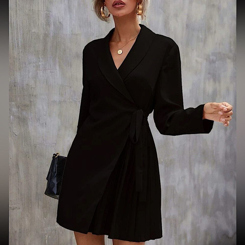 A6 - 346 Blazer wrap dress pleated tie side size medium